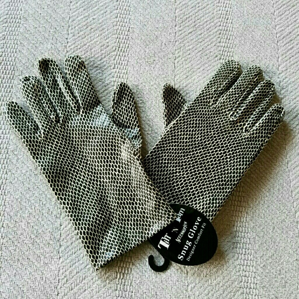 NWT gloves